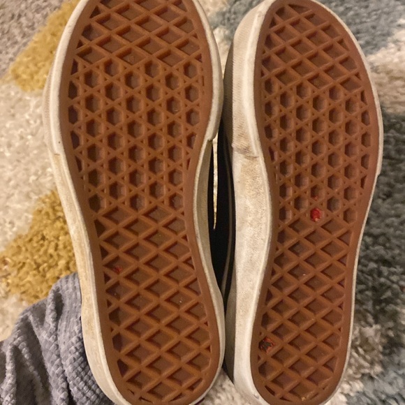 Vans - Picture 2 of 3